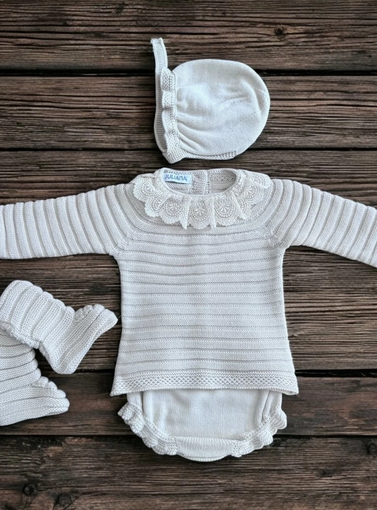 Conjunto unisex 4 piezas color crema. Colección Sonata