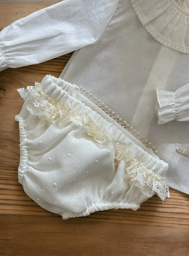 Conjunto unisex  de tres piezas. Especial ceremonia. Colección Galatea