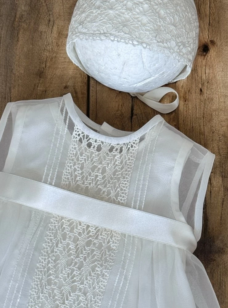 Conjunto unisex para Bautizo. Faldón y capota talla 6 meses