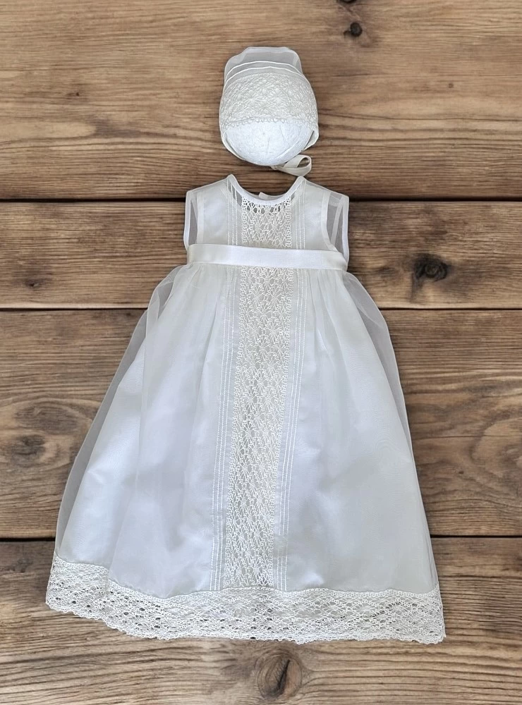 Conjunto unisex para Bautizo. Faldón y capota talla 6 meses