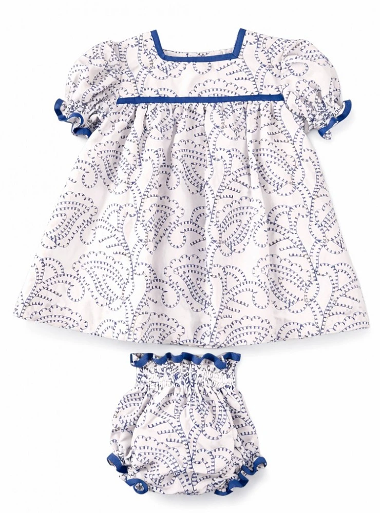 Conjunto Vestido y braga bordado en azulón. Colección Salitre