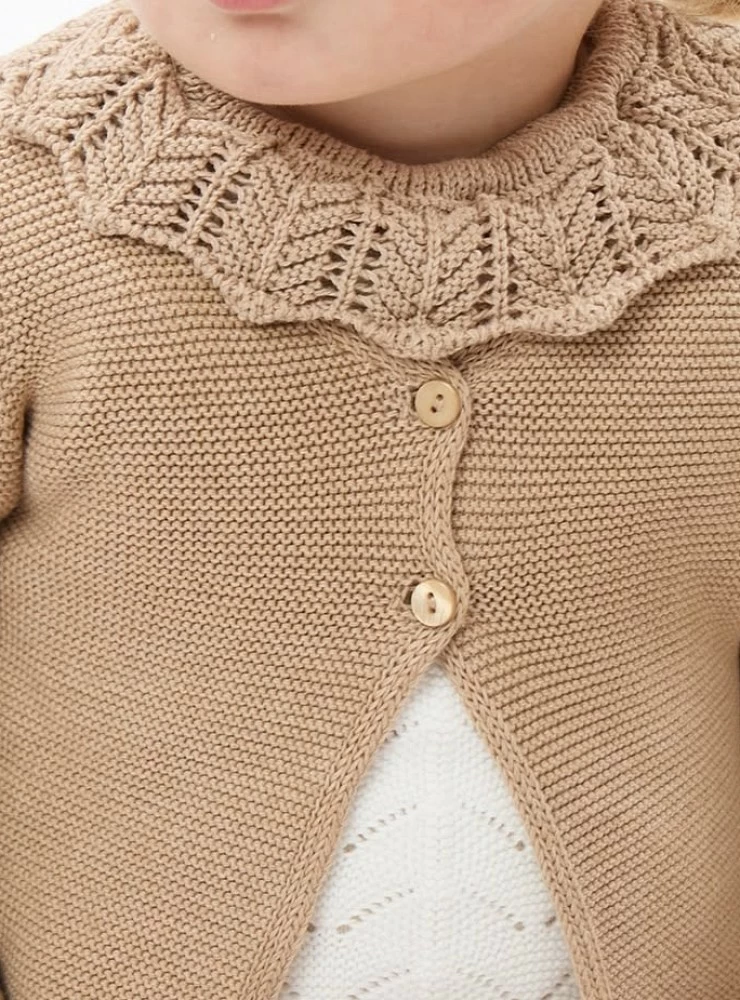 Cuello de punto calado de cóndor