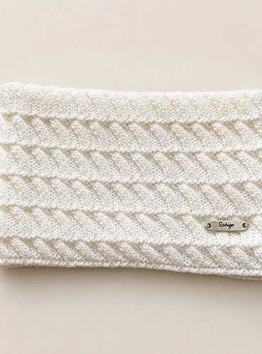 Cuello infantil unisex de punto con ochos