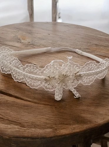 Diadema para Bautizo color marfil