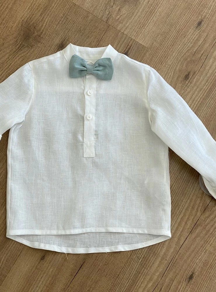 Ecru linen shirt. Ideal ceremony.