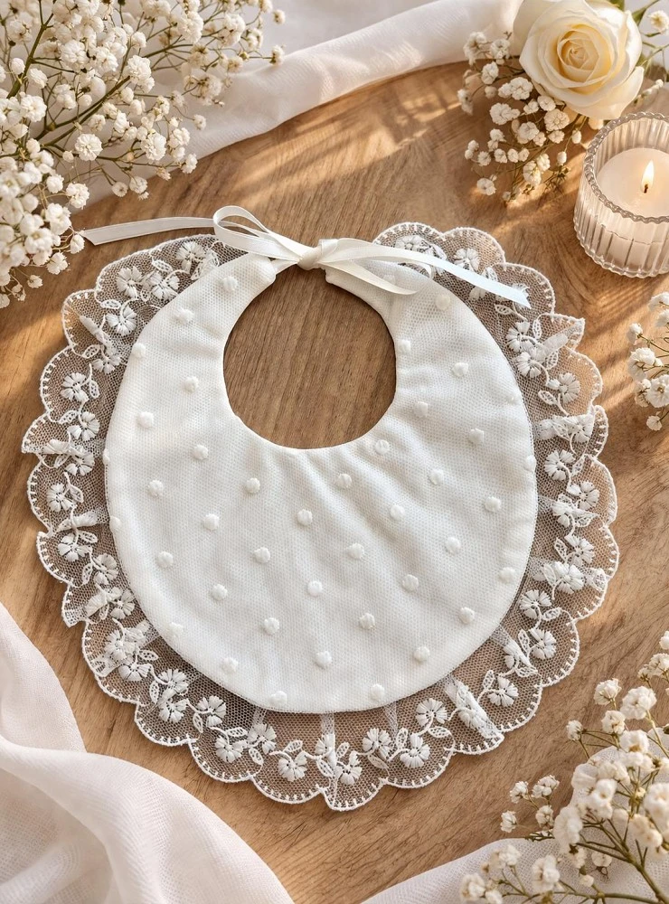 Embroidered tulle bib with polka dots for Baptism