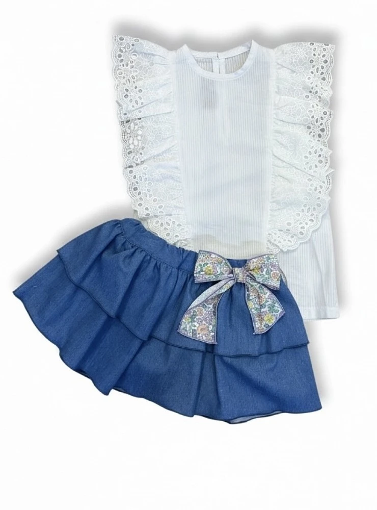 Embroidered white blouse and culotte set. Raspa Collection