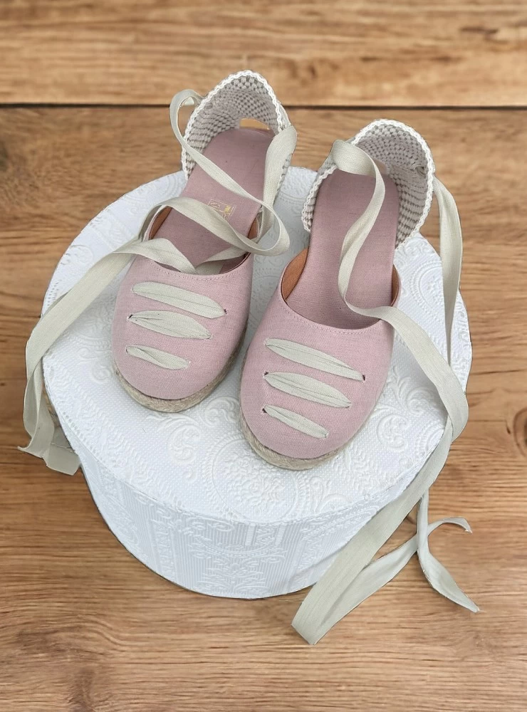 Espadrilles for special ceremony girls. Two colors