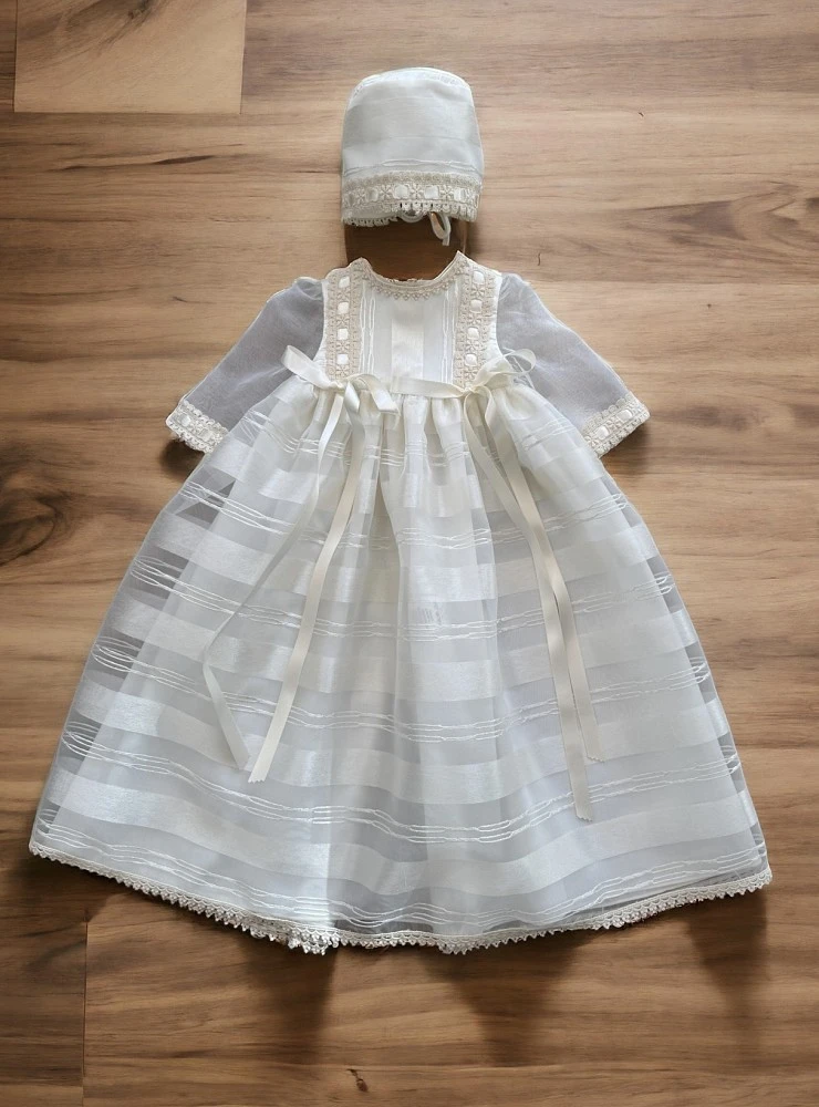 Faldón de bautizo unisex de organza con capota | Colección Canela