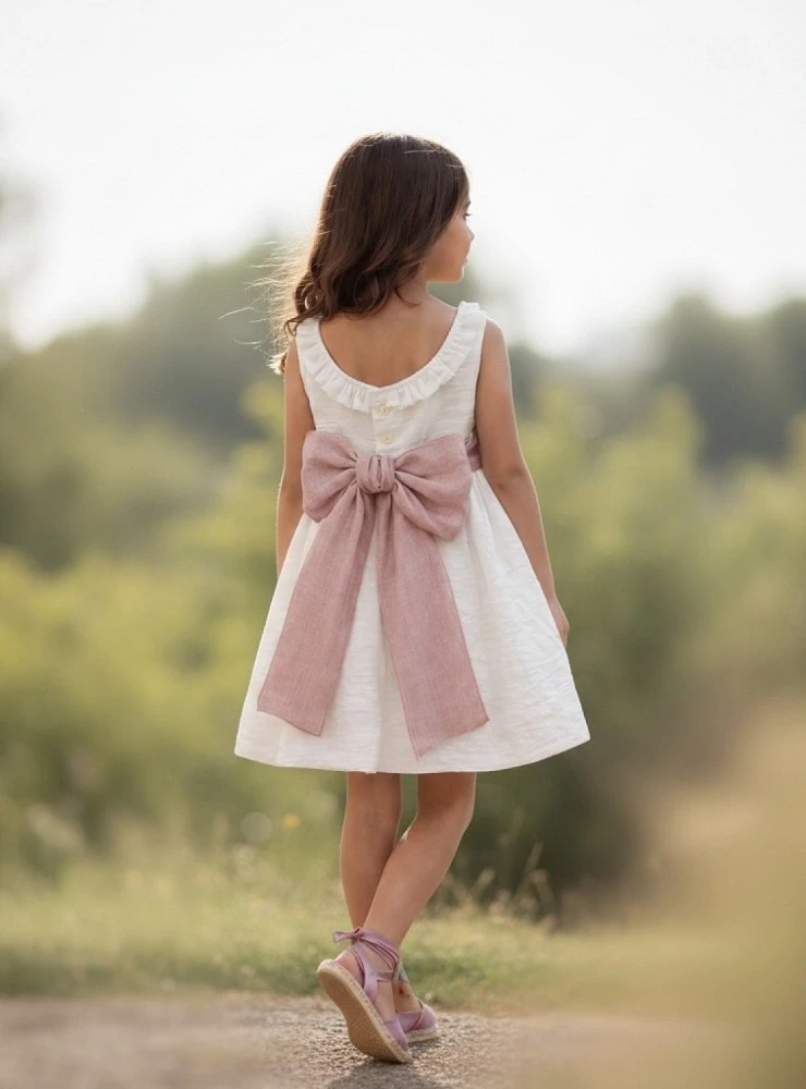 Formal dress. Two-tone linen sash.