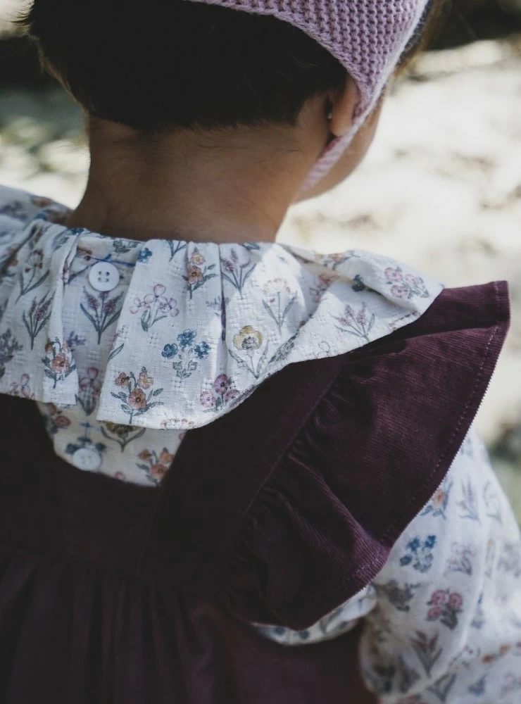 Frog and blouse for girls from the Flores collection by José Varón