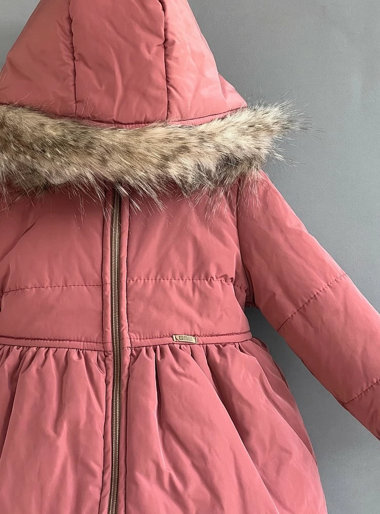 Girl's anorak in old pink with gray fur interior