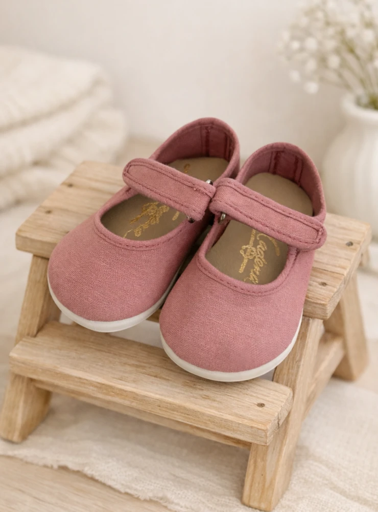 Girls' canvas Mary Janes. Respectful Footwear
