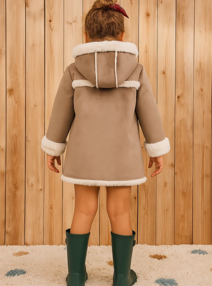 Girl's fur coat from Martinique