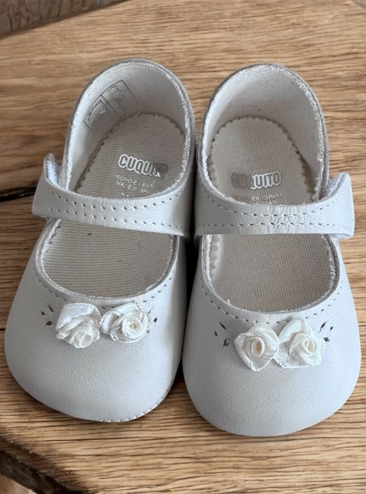 Girl's Mary Janes in two colors