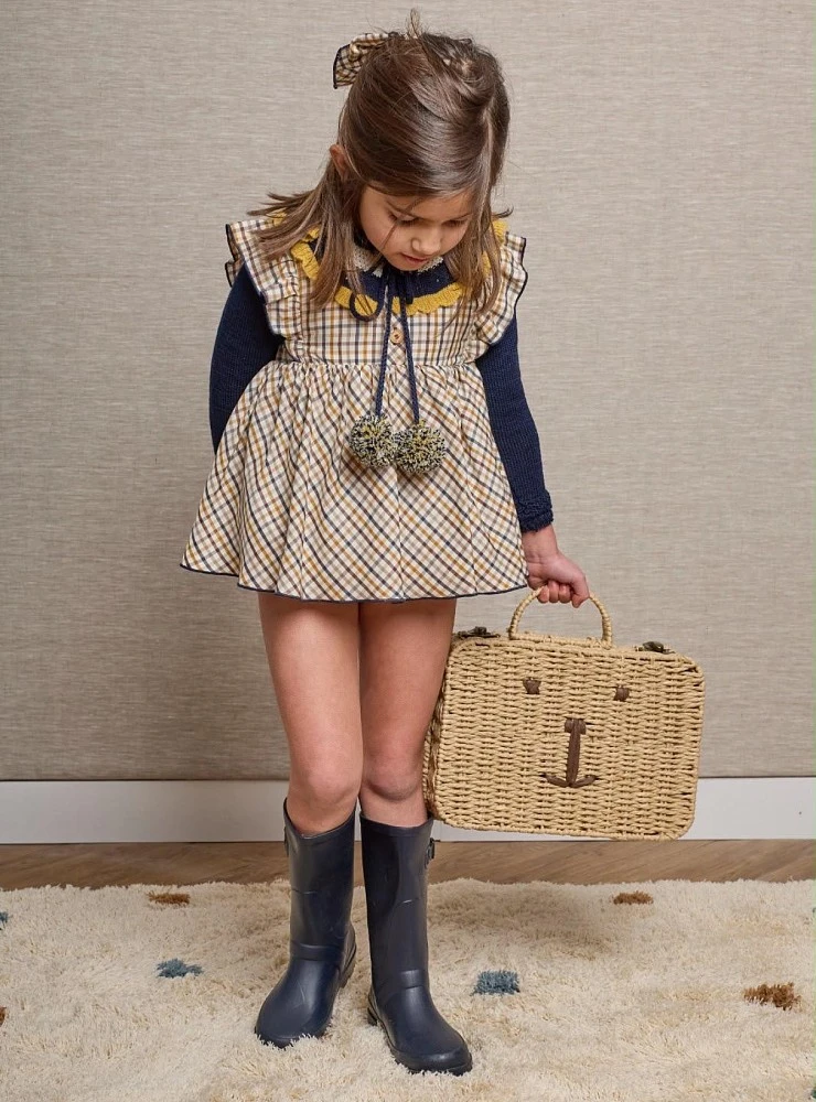 Girls' pinafore romper and sweater set – La Martinica 'Castaña' Collection