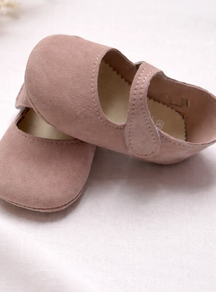 Girls' sandals in dusty rose suede