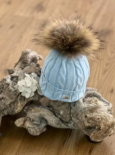 Gorrito de ochos y canalé con pompón