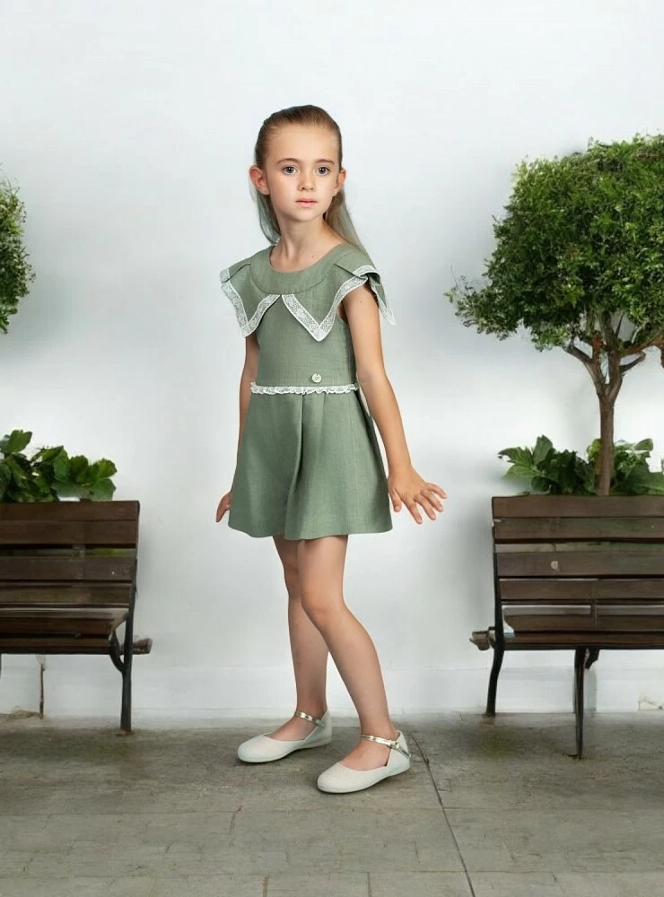Green linen jumpsuit Cannes collection by Foque