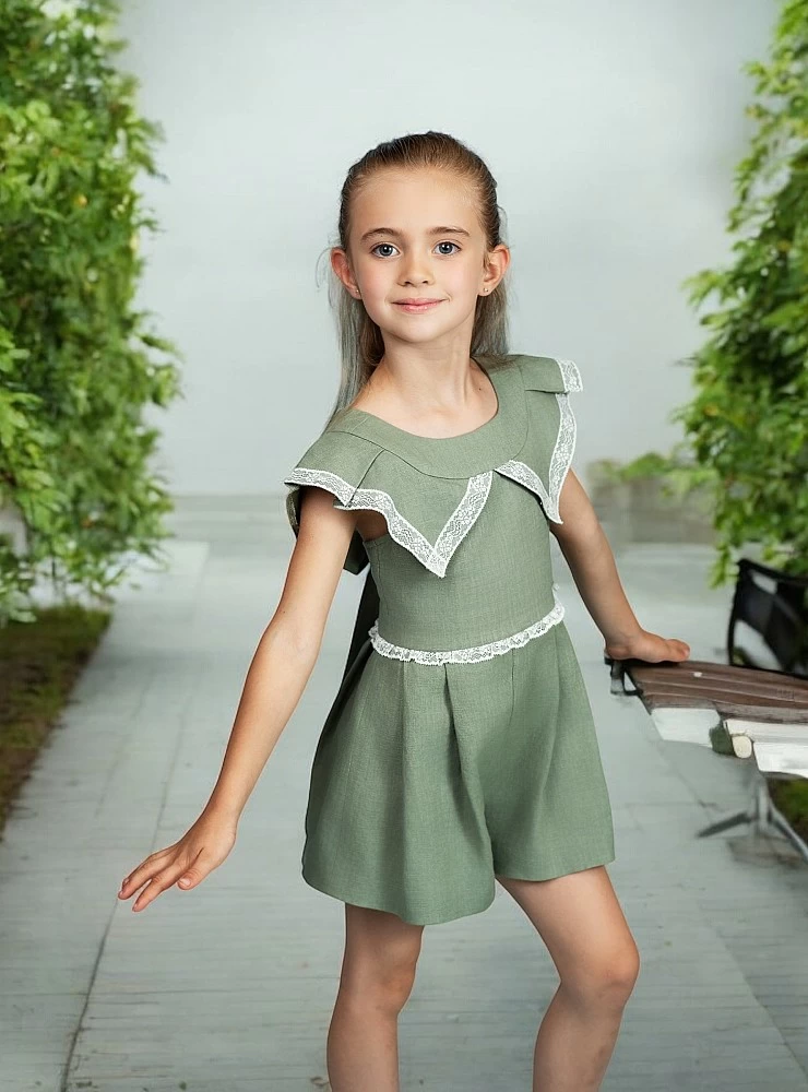 Green linen jumpsuit Cannes collection by Foque