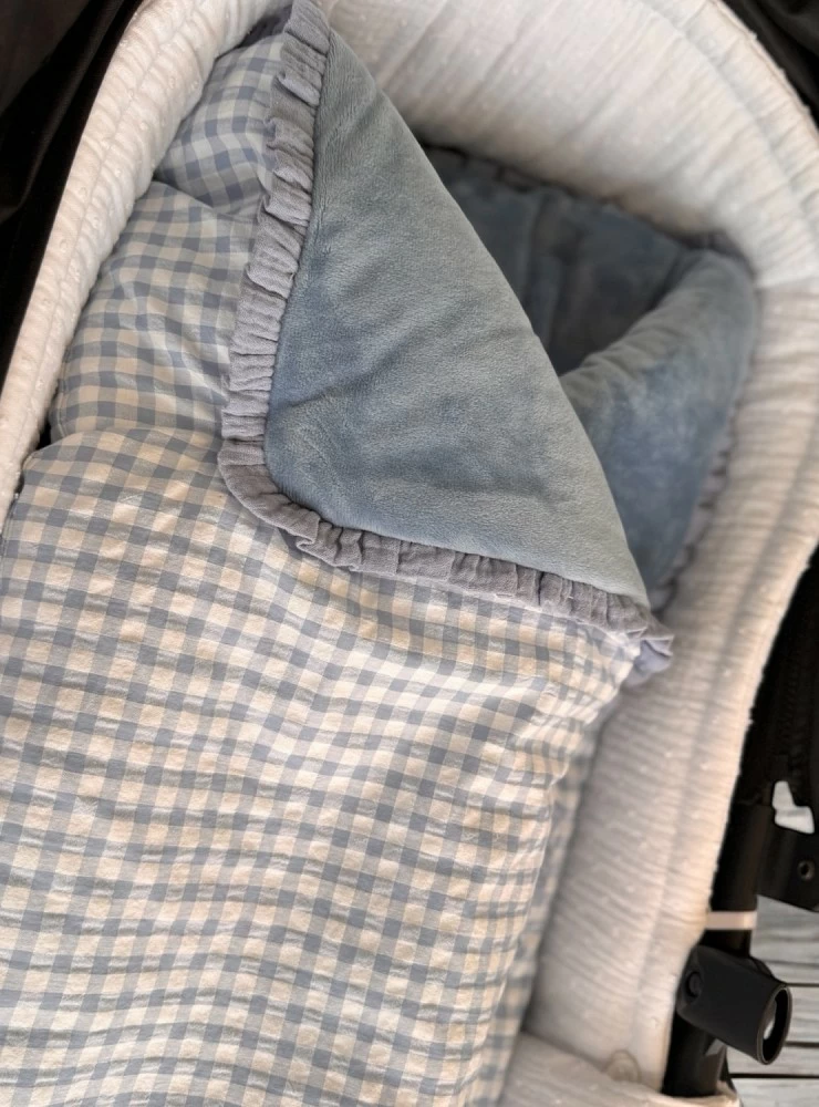 Hand bag. It is for universal carrycot