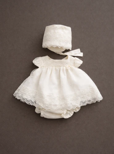 Jesusito de bautizo para niña en plumeti con capota | Colección Galgary