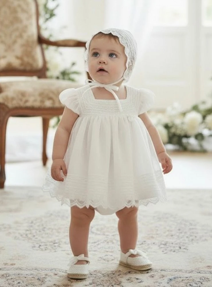 Jesusito de bautizo para niña en plumeti con capota | Colección Galgary