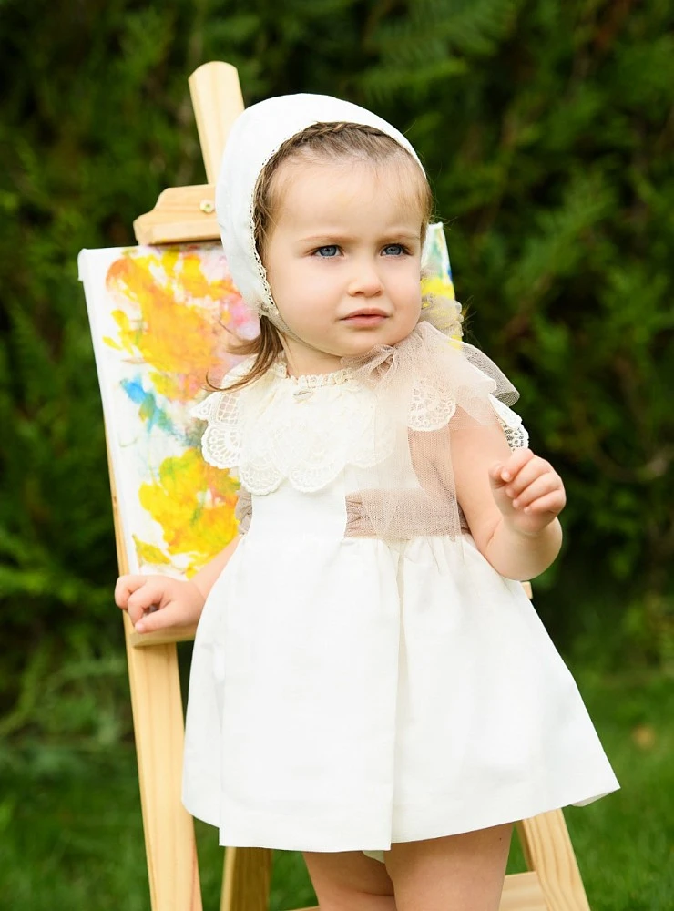 Jesusito de ceremonia para niña con capota en lino | Colección Entre Ramas