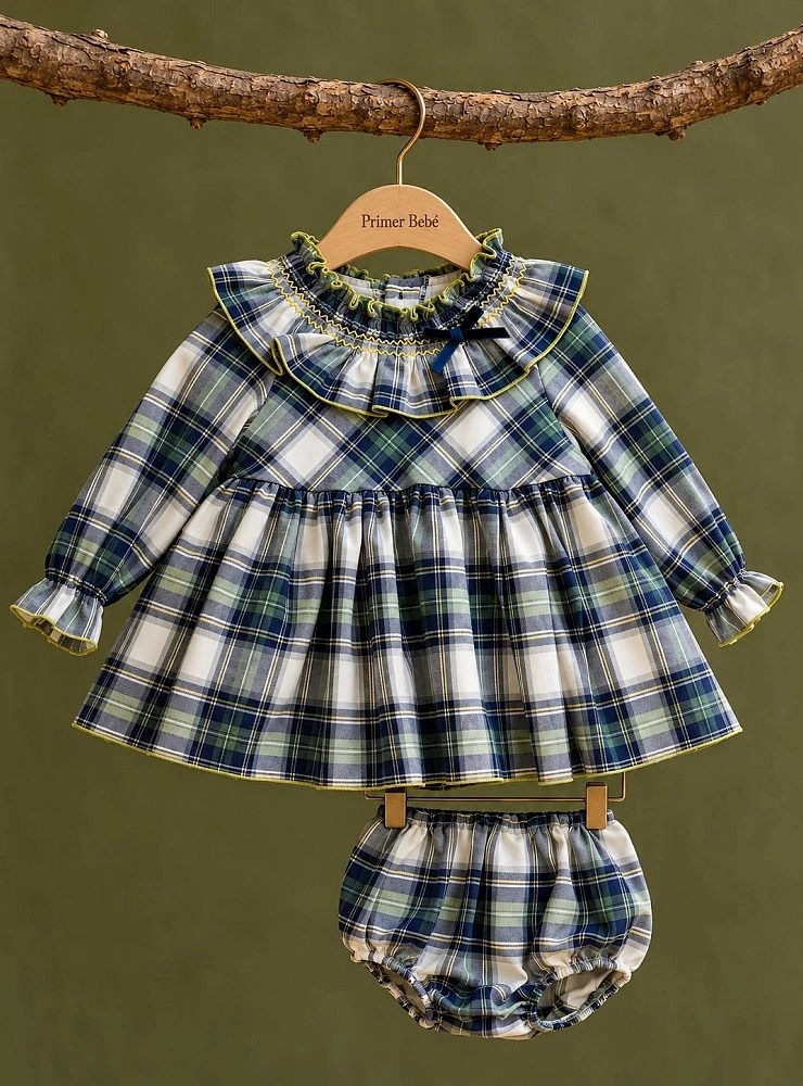 Jesusito de niña con braga de cuadros Colección Anastasia La Peppa