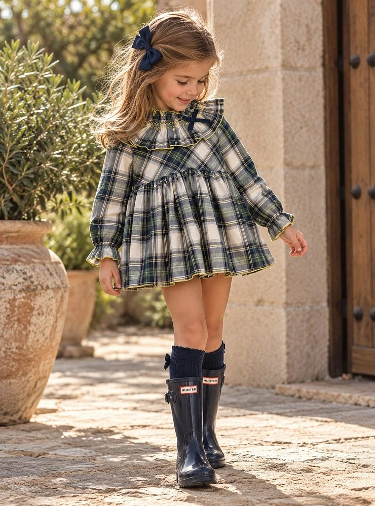 Jesusito de niña con braga de cuadros Colección Anastasia La Peppa
