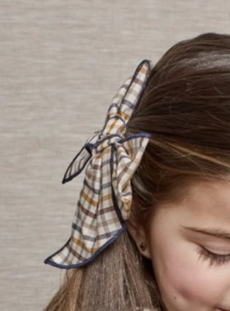Lazo para niña Colección Castaña La Martinica