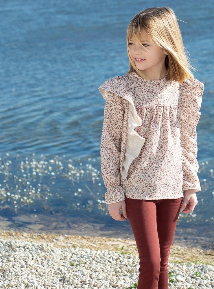 Liberty flower blouse with ruffles. Eve Children. Colección Rose