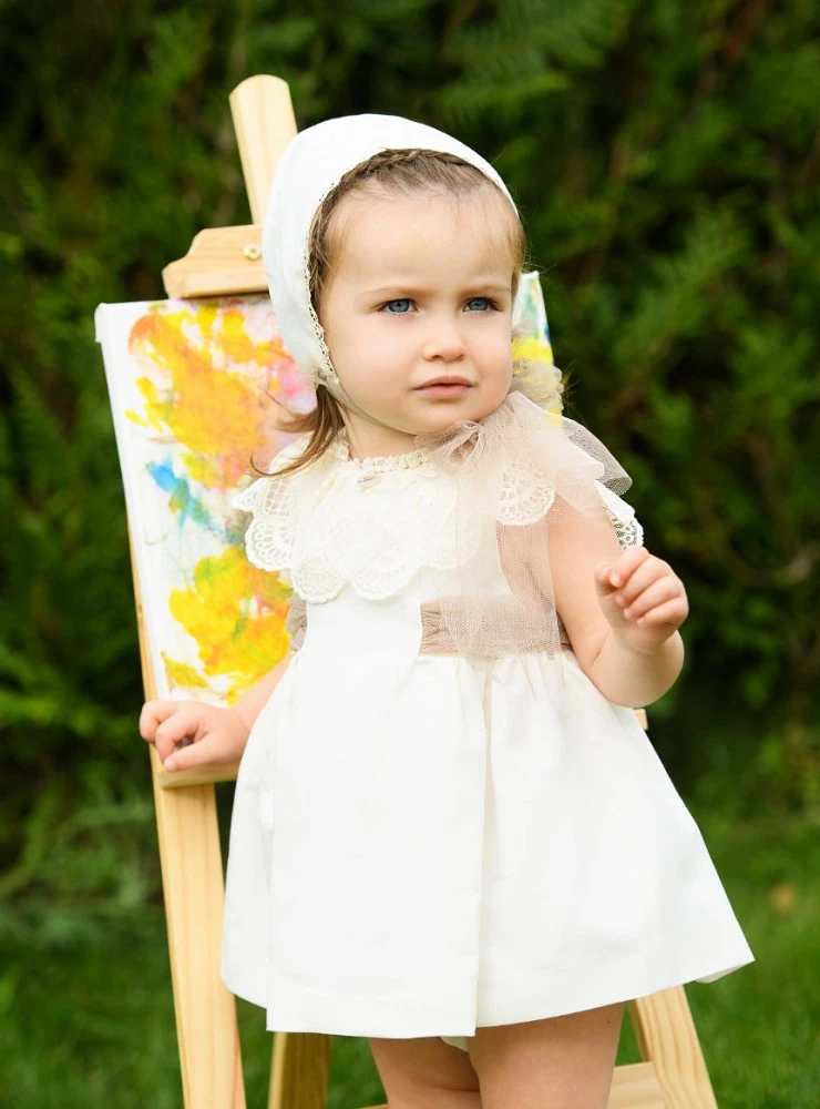 Linen bonnet dress for girls | Entre Ramas Collection