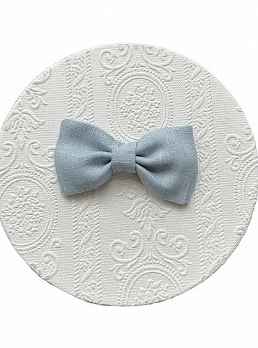 Linen bow tie in three colors.