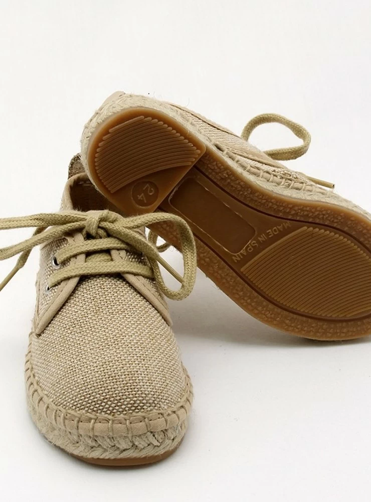 Linen linen lace-up espadrille for children.