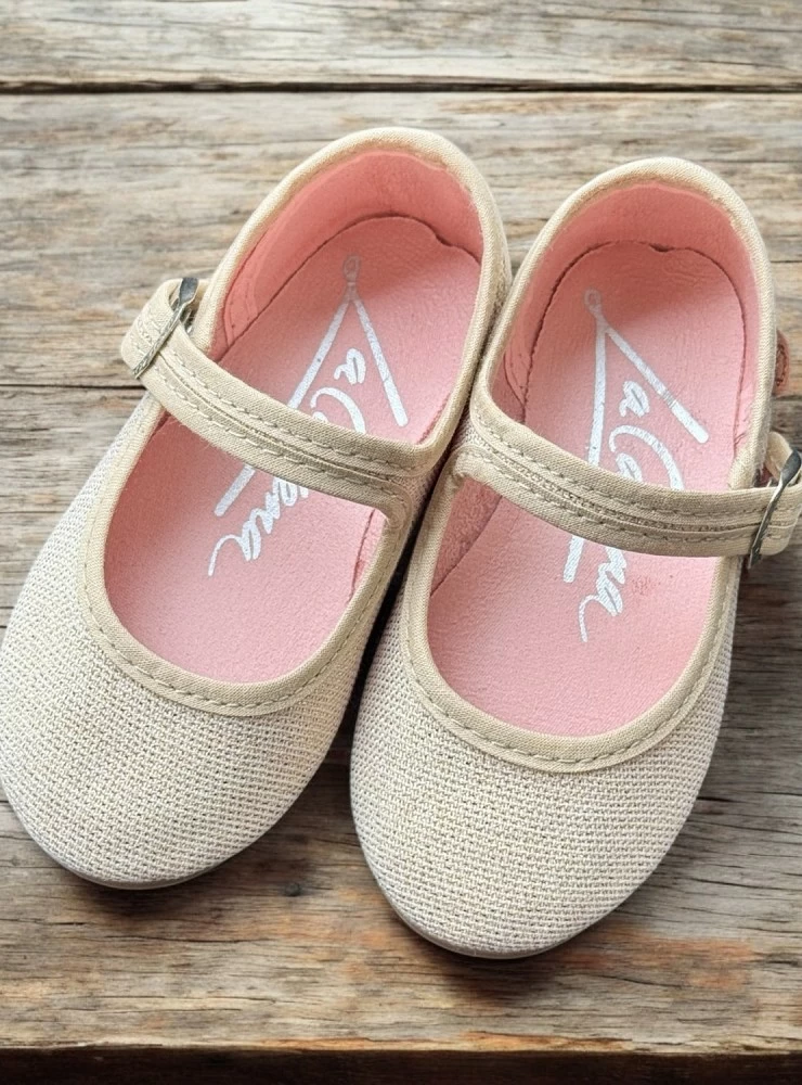 Linen Mary Janes with gold thread and a buckle clasp