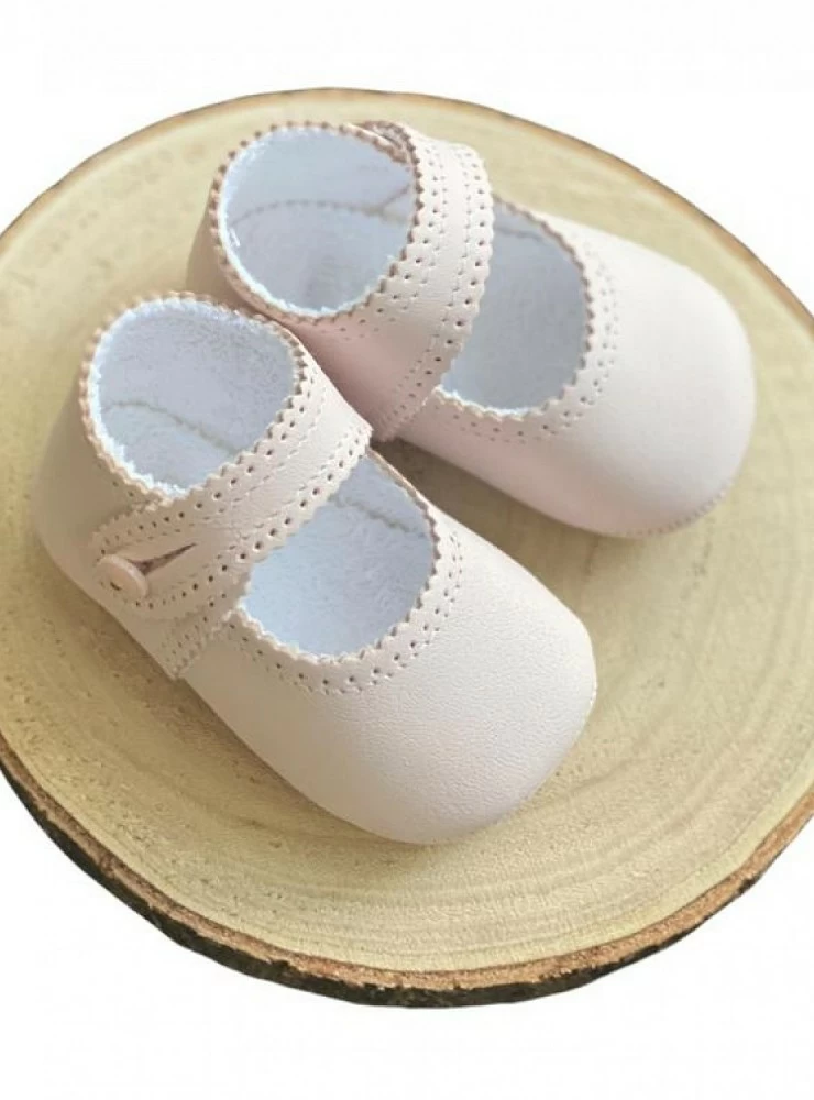 Little girl's pink or white leather shoe