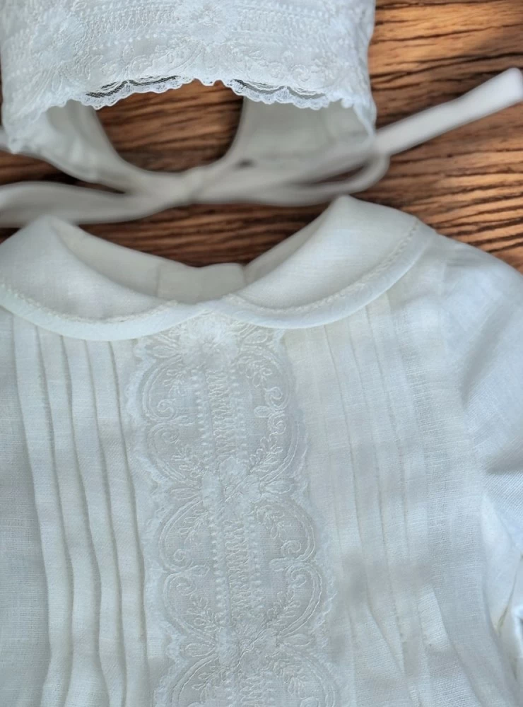 Luca collection short-sleeved romper and bonnet set