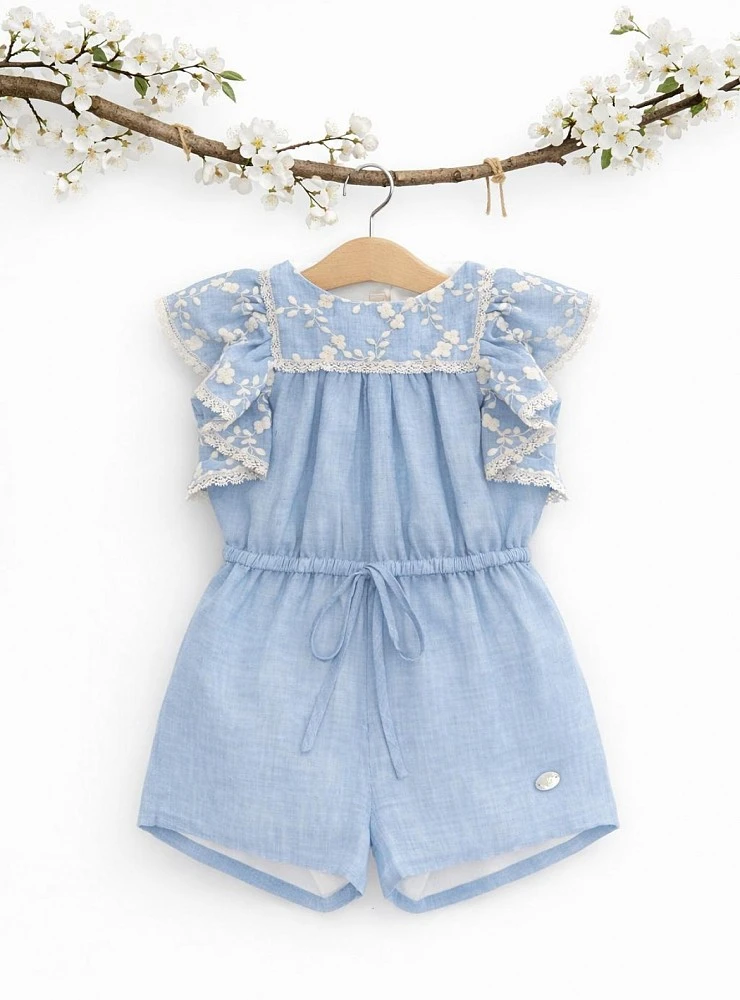 Mono para niña azul con bordados. Colección Surrey