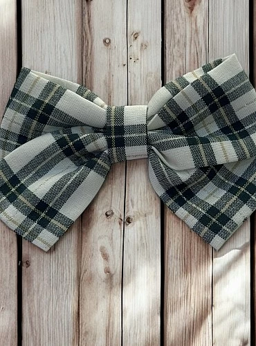 Olimpia collection hair clip by Mon Petit Bonbon
