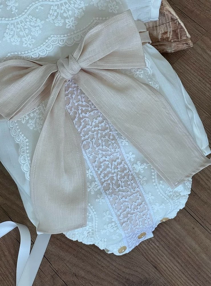 Organza romper and bonnet set with linen bow. Short sleeve