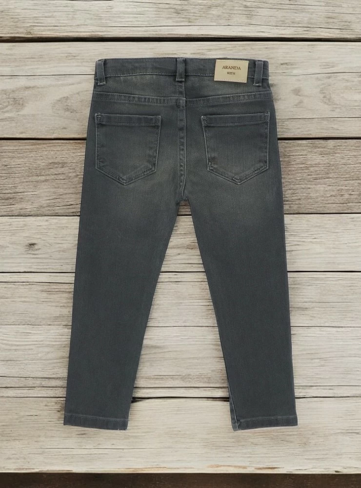 Pantalón pitillo para niño. Vaquero gris