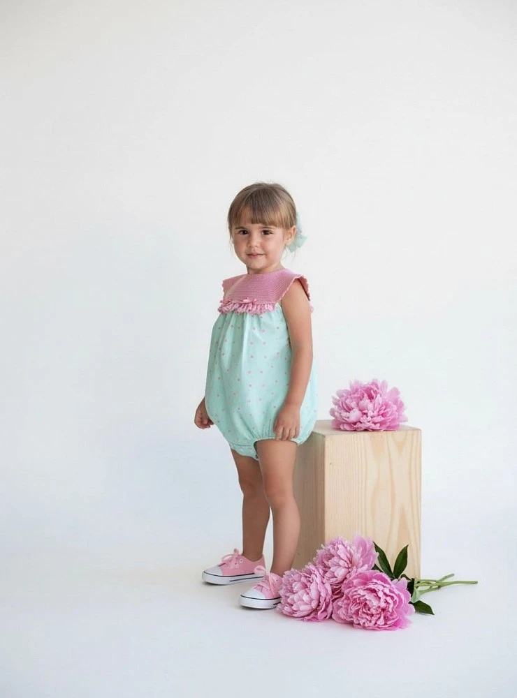 Pelele de niña menta y fresa