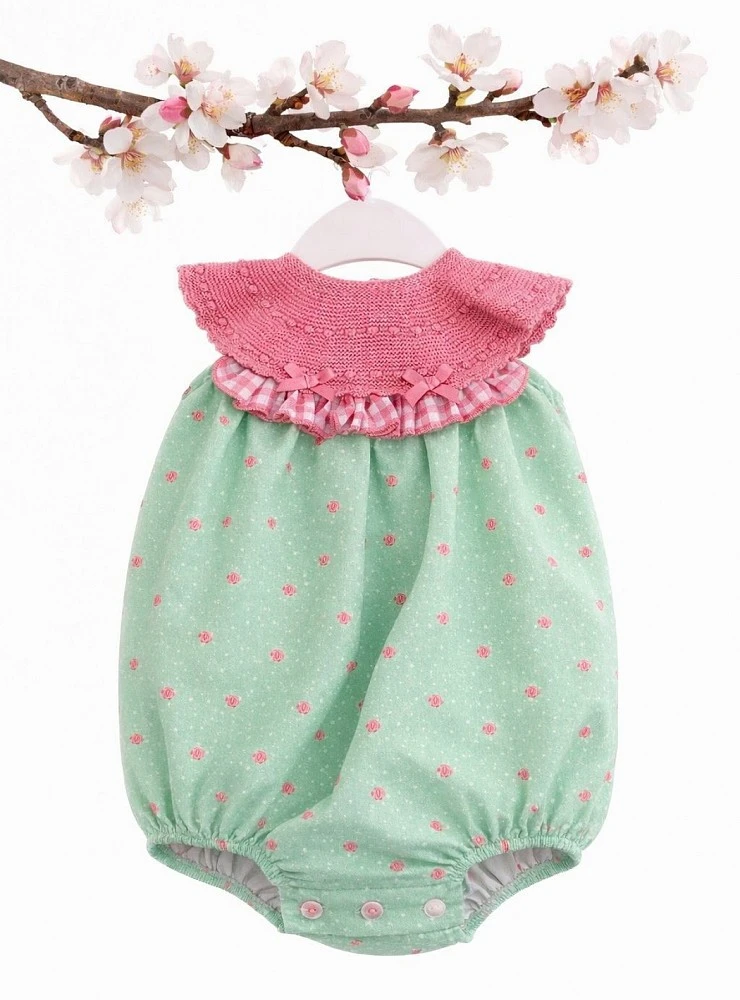 Pelele de niña menta y fresa