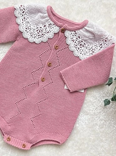 pelele para niña en punto colección Rose