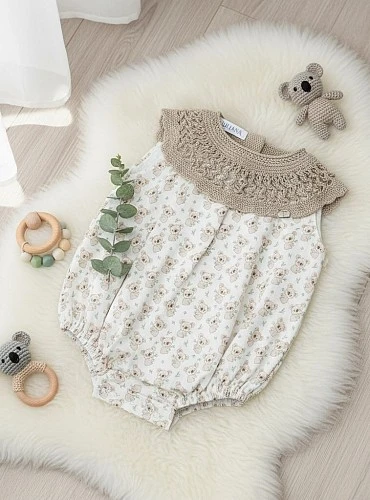 Pelele unisex con koalas