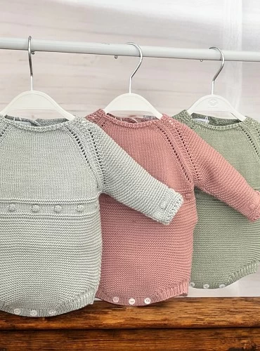 Pelele unisex de punto en tres colores