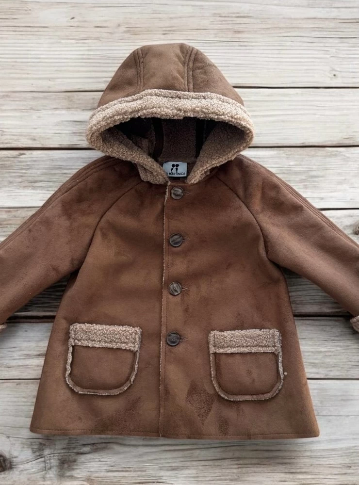 Pelliza para niño en ante de la Martinica