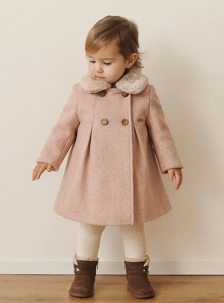 Pink cloth coat for girls. Detachable collar.