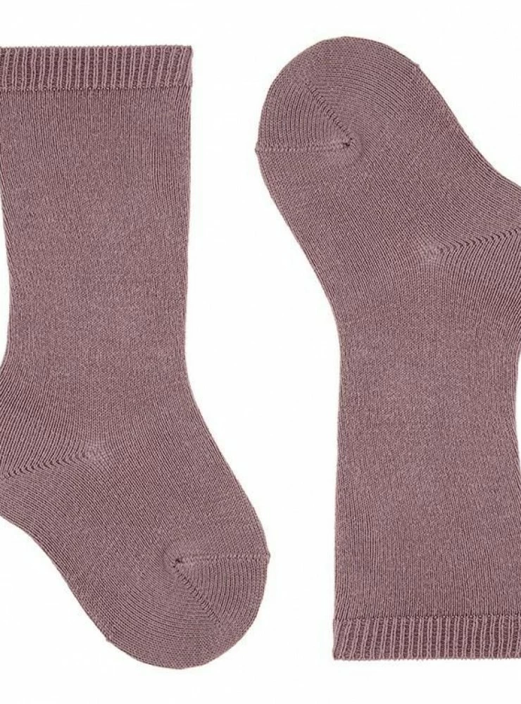 Plain basic high sock. Unisex